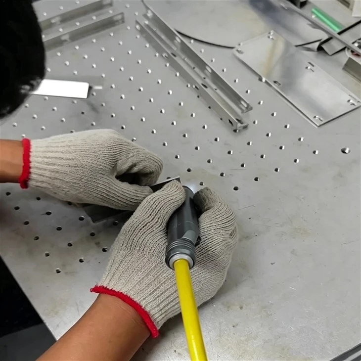 Portable Air-Cooled Handheld Fiber Laser Welding Machine-4